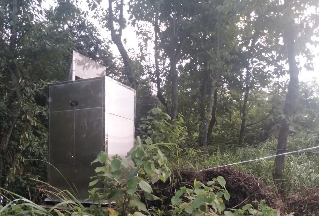 高空昆蟲控誘設(shè)備